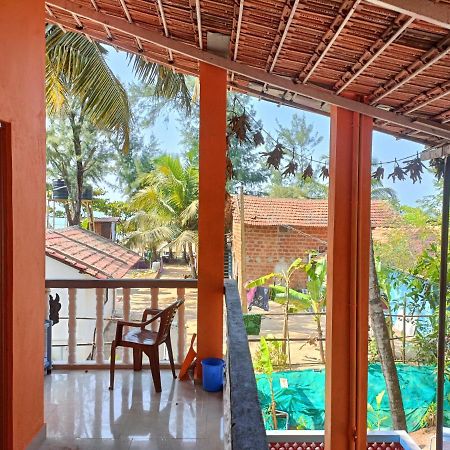 Golden Wings Cafe Hotel Gokarna  Exterior photo